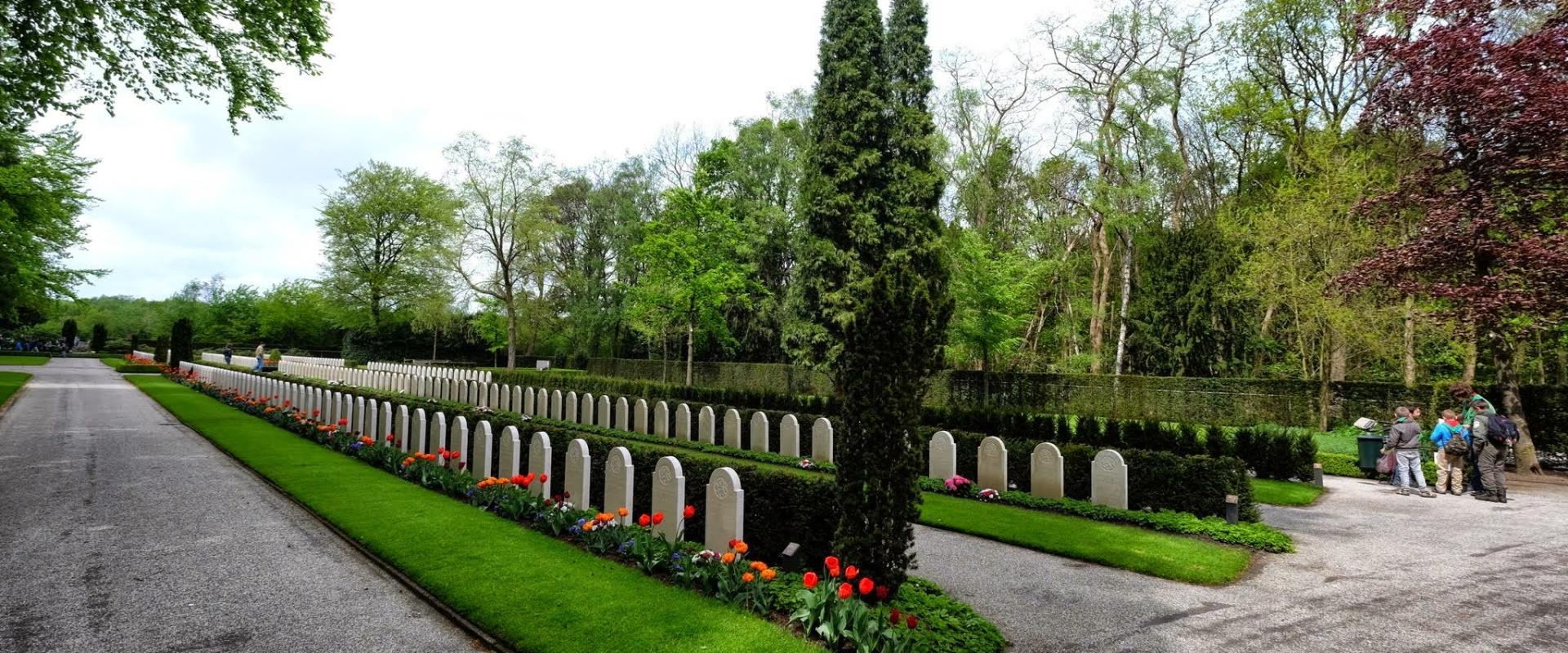 Grebbeberg War Cemetery