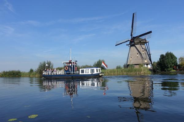 Tour Boat
