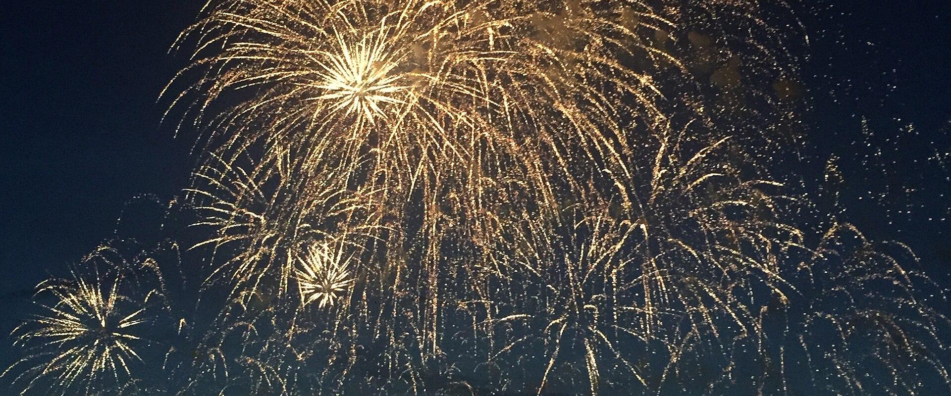 Scheveningen summer beach fireworks (Netherlands 2017) (36539847286)