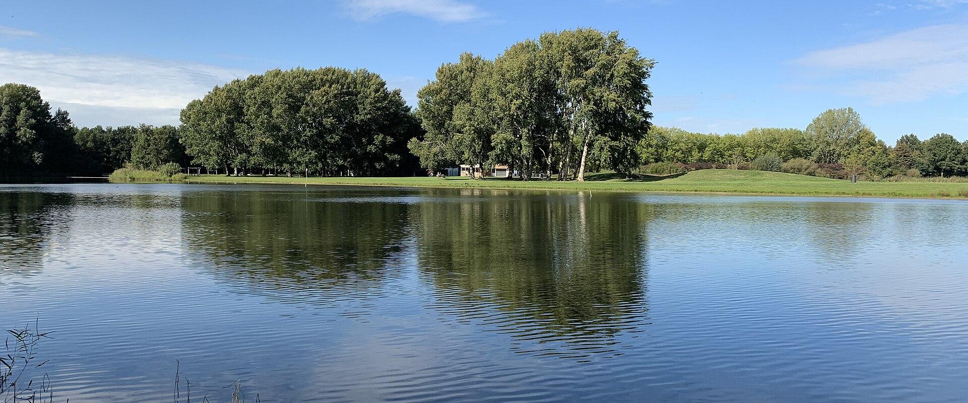 The swimming lake in the Lingebos woods near Vuren