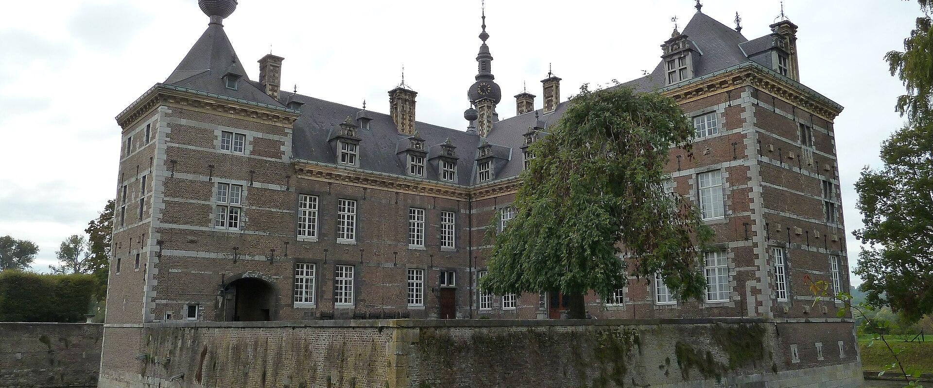 The moated Kasteel Eijsden near the Maas