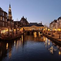 The Nieuwe Rijn and the Koornbrug in Leiden in the evening
