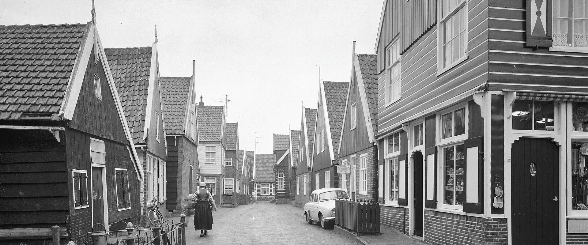 Souvenir Shops on Hoofdstraat