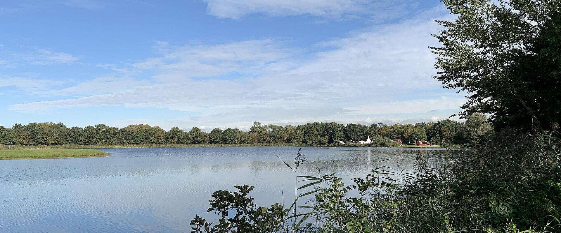 The swimming lake of the Lingebos