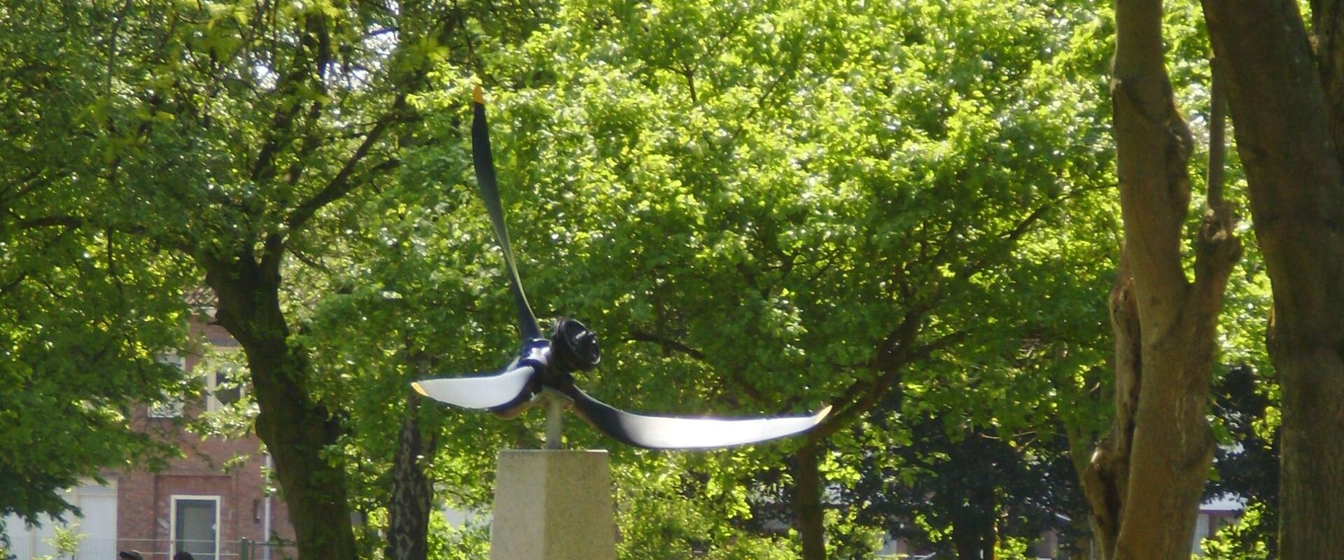 Propeller monument to Guy Gibson and Jim Warwick in a Steenbergen park