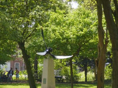 Propeller monument to Guy Gibson and Jim Warwick in a Steenbergen park