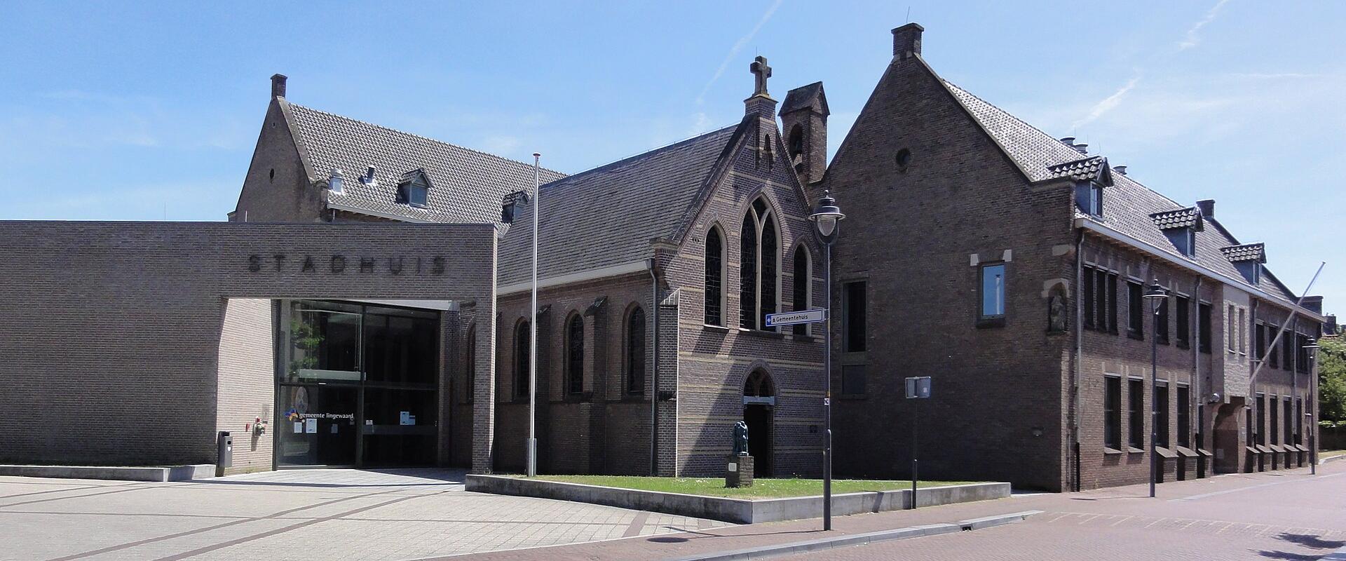 Huissen (Lingewaard) gemeentehuis, voormalig kloostercomplex