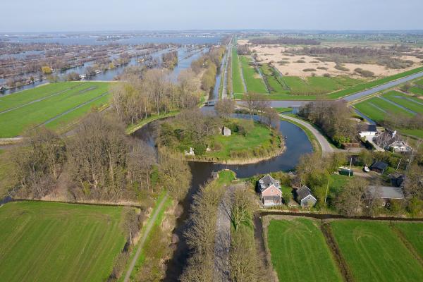Nieuweweg Cycle Path to Fort Tienhoven