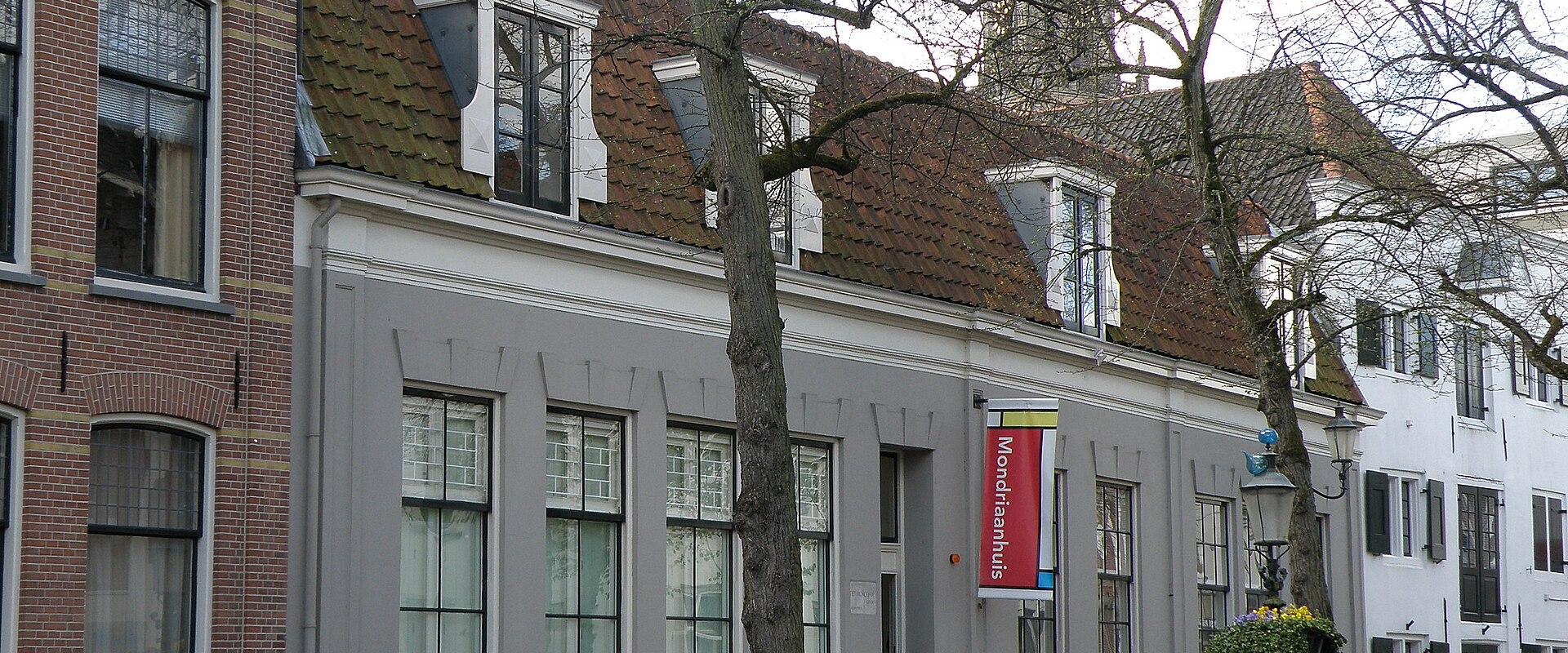Mondriaanhuis on the Kortegracht, Amersfoort
