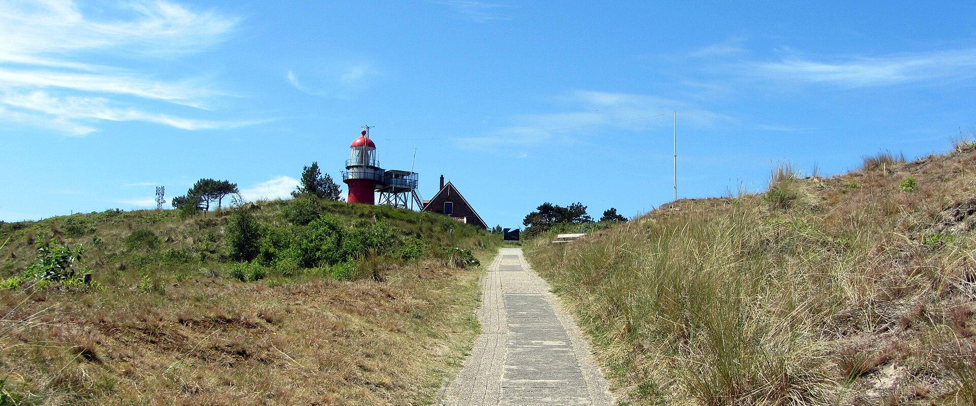 A path through the Vlieland dunes towards the lighthouse