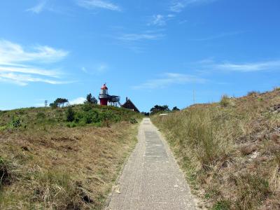 A path through the Vlieland dunes towards the lighthouse