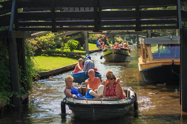 Whisper Boat (Boat Tour On Canals)